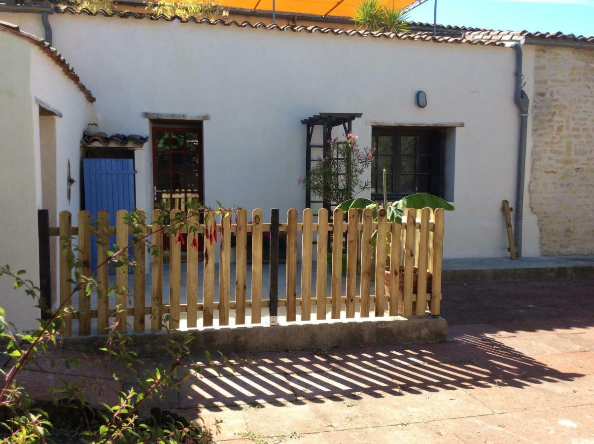 Vila La Ferme De Fossillon Marans  Exteriér fotografie